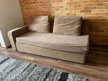 спальный гарнитура: Продаётся раскладной диван б/у
Цена: 5,000 сом окончательно
Самовывоз