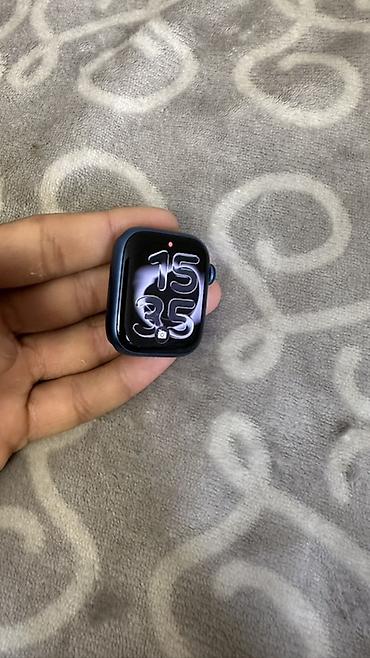 Apple Watch: 📱 Экран: Always-On Retina, 41мм * 💧 Защита от воды: до 50 метров * ❤️ — 9