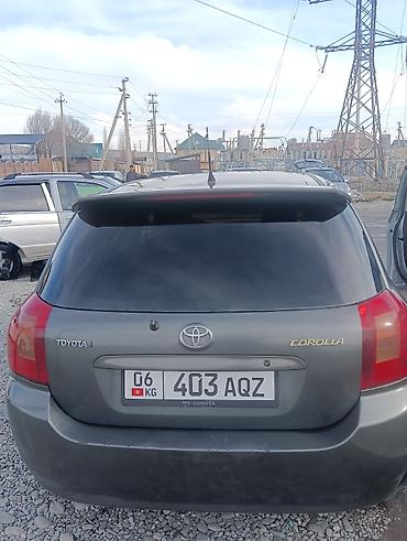 Toyota: Toyota Corolla: 2003 г., Хэтчбэк — 2