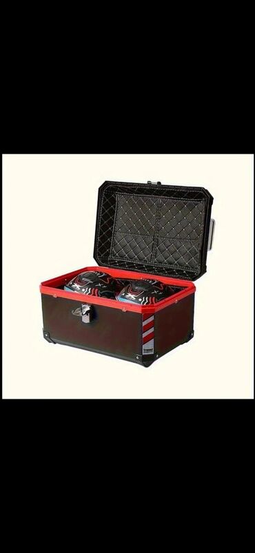 Moto dəbilqələr: 1-ci şəkildəki Baqaj 95 aznMoto Dəbilqələr Ag qarşı enli şüşəli 29azn — 11