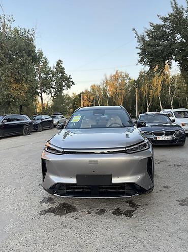 geely galaxy m9: Geely Galaxy L7: 2026 г., 1.5 л, Автомат, Гибрид, Кроссовер — 1