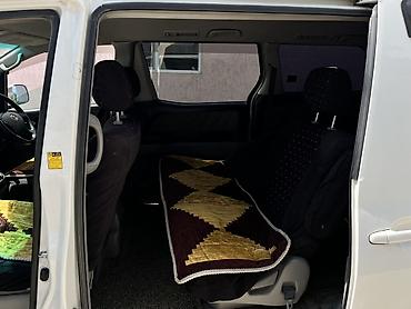 d 4d: Toyota Alphard: 2005 г., 3 л, Автомат, Газ, Минивэн — 4