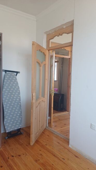 Yeni tikili: Avtazavodda 1ci küçədə ev satılır, 3 otaq, yolun qırağı, Qiymətdə — 6