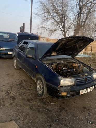 Volkswagen: Volkswagen Vento: 1992 г., 1.6 л, Механика, Бензин, Седан at lalafo.kg — 1 Volkswagen: Volkswagen Vento: 1992 г., 1.6 л, Механика, Бензин, Седан — 1