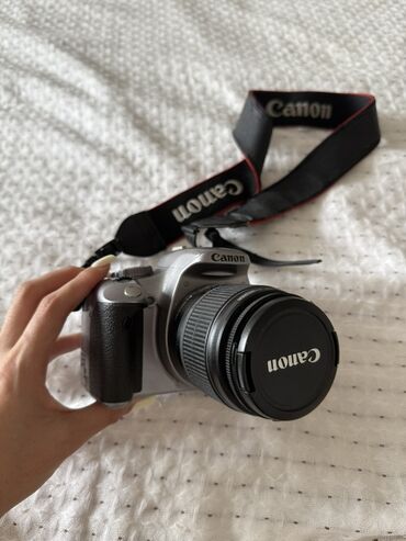 фотоаппарате: Фотоаппарат Canon EOS Digital 450d в серебристом корпусе . Canon