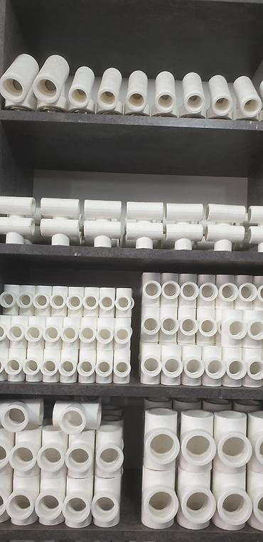 Тепловые завесы: Алюминиевый радиатор отопления белого цвета. Состоит из нескольких — 28