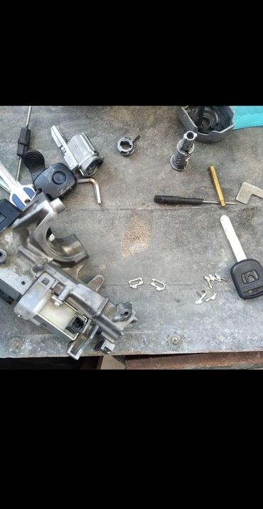 Аварийное вскрытие замков: •. Аварийное вскрытие авто •	Вскрытие замков автомобиля — 7