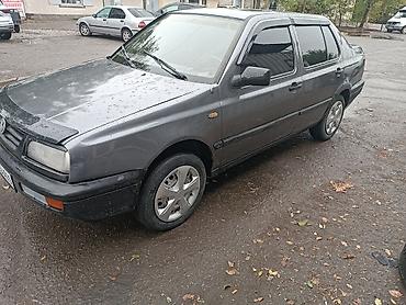 Volkswagen: Volkswagen Jetta: 1992 г., 1.8 л, Механика, Бензин, Седан — 2