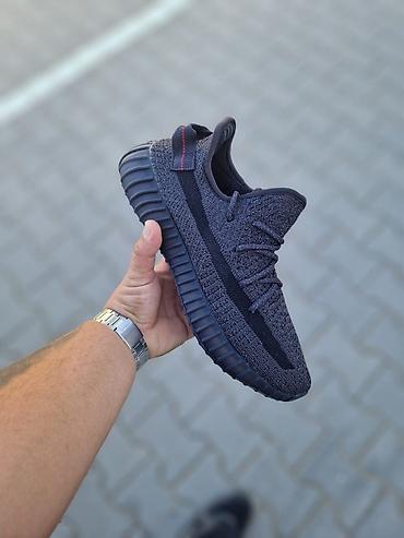 Patike: Yezzy modeli
36-46. Akc7ja — 13