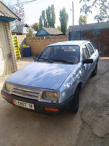 Ford Sierra: 1988 г., 1.8 л, Механика, Хэтчбэк