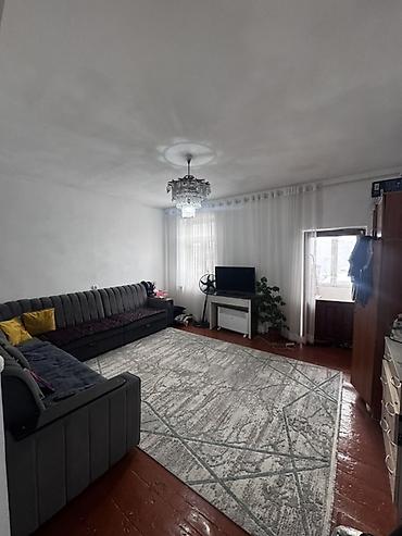 70000: 2 комнаты, 56 м², Пишпек Сталинка, 2 этаж, Косметический ремонт — 1