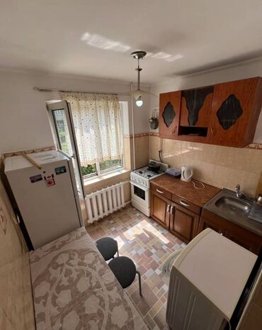 купить квартиру мкр восток 5 бишкек: 1 бөлмө, Толугу менен эмереги бар