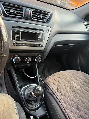 suzuki 125: Kia Rio: 2015 г., 1.4 л, Механика, Бензин, Седан — 5