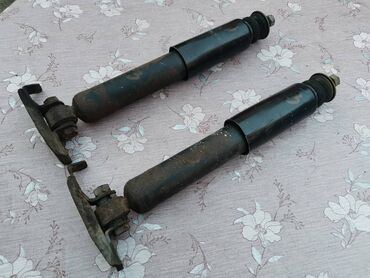 Auto delovi: Prednji amortizer Lada 7 Riva br.3. Polovno, kao novo. Malo bilo na — 3