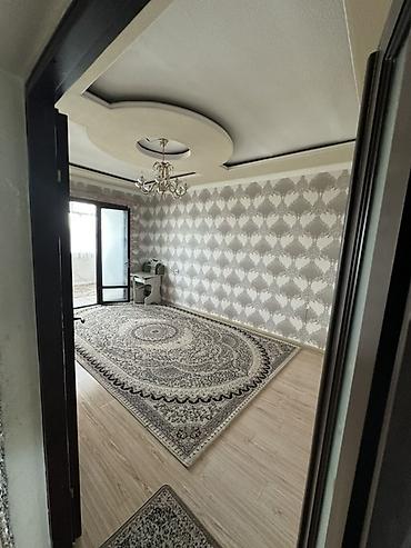 4 комнатная квартира: 3 комнаты, 57 м², 107 серия, 3 этаж, Косметический ремонт — 4