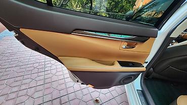купить премиум авто: Lexus ES: 2017 г., 2.5 л, Автомат, Гибрид, Седан — 6