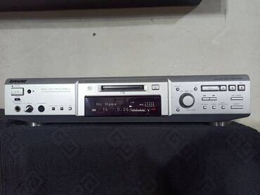 магнитафон кассетный: Sony MDS -JE640 минидисковая дека. Стирает и записывает диски-как