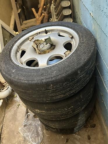 r21 disk: Mercedes-Benz üçün orijinal yüngül lehimli disklər və şinlər komplekti — 2