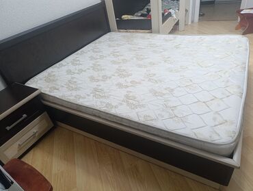 taxt doşəkləri: İşlənmiş, İkinəfərlik çarpayı, Matras ilə, Siyirməsiz