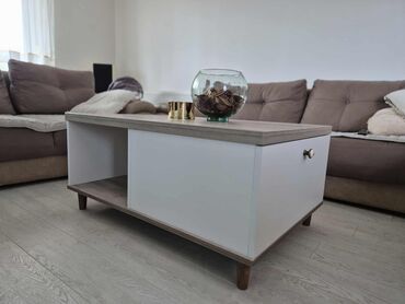 Stolovi: Klub sto sa skrivenim odlaganjem - Materijal: oplemenjena iverica — 6