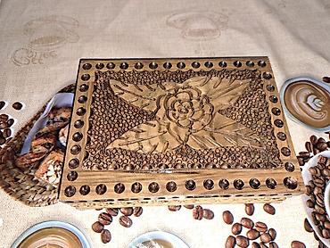 Sandıqlar: Taxta oymalı dekorativ qutu - Material: bərk ağac - Üst hissə: əl — 5