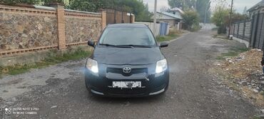 Toyota: Toyota Auris: 2008 г., 1.4 л, Механика, Бензин