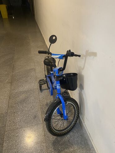 Toy paltarları və aksesuarları: Velosiped satılır islənmisdir