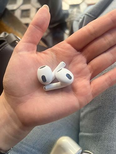 ipod 2: Беспроводные наушники-вкладыши, Apple, AirPods 3, Б/у — 3