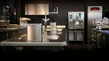 Повара: **Ассаламу алейкум, уважаемые владельцы кафе и ресторанов!** Меня — 9