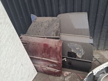 запчасти на опель омега б: Продаю за 1500 две двери на субару блока в сборе с окнами
