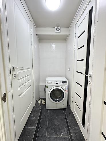 Продажа помещений свободного назначения: Продаётся коммерческое помещение в районе «Золотой квадрат» Площадь — 9