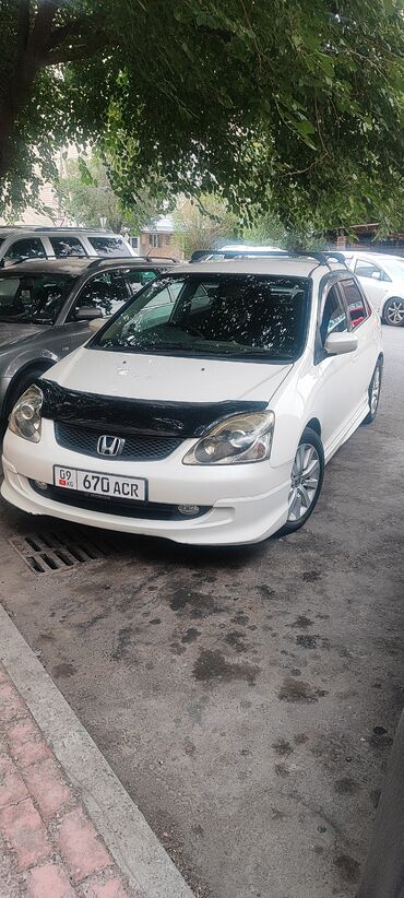 хонда церви: Белый хэтчбек Honda Civic с тонированными задними стеклами и
