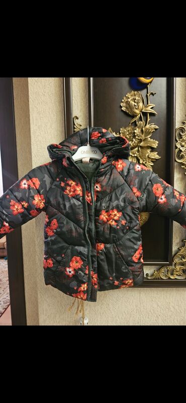 Kurtkalar: Uşaq üçün qış geyimləri dəsti - Ağ süni xəz palto: çiyinlərdən ətəyə — 2