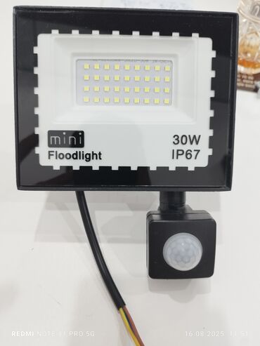 led projektor qiymətləri: Bu kompakt və effektiv mini proyektor hərəkət sensoru ilə təchiz