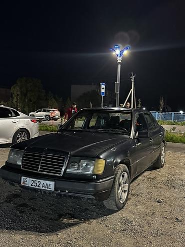 2 8: Mercedes-Benz W124: 1991 г., 2 л, Механика, Бензин, Седан — 3