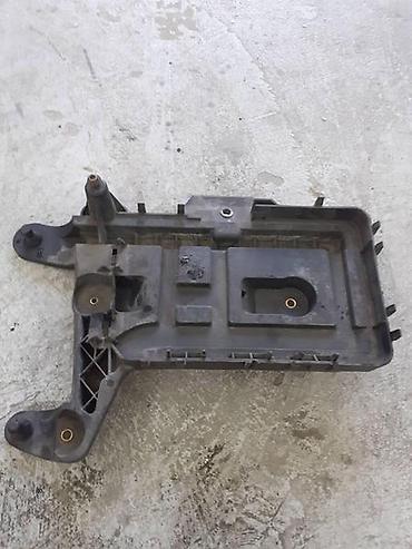 wireless rikverc kamera: KUCISTE AKUMULATORA ZA VOLKSWAGEN GOLF 6 - 1KM915333 | -Polovni — 2