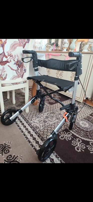 Yerimək üçün arabalar, çəliklər, əsalar, rollatorlar: Rollator tezedi xadinok gezmek ucundu xadinki 4 tekerlidi. tormuzuda