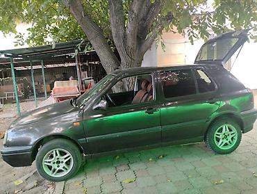 серая 2: Volkswagen Golf: 1992 г., 1.9 л, Механика, Дизель, Седан — 3