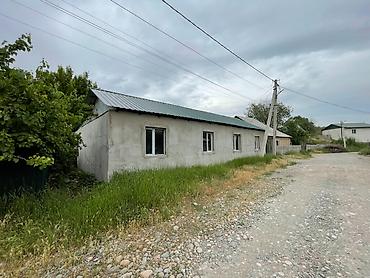 меняю доплатой мне: Срочно Продаю дом в Бишкеке. Ранее был швейным цехом. Просторные — 1