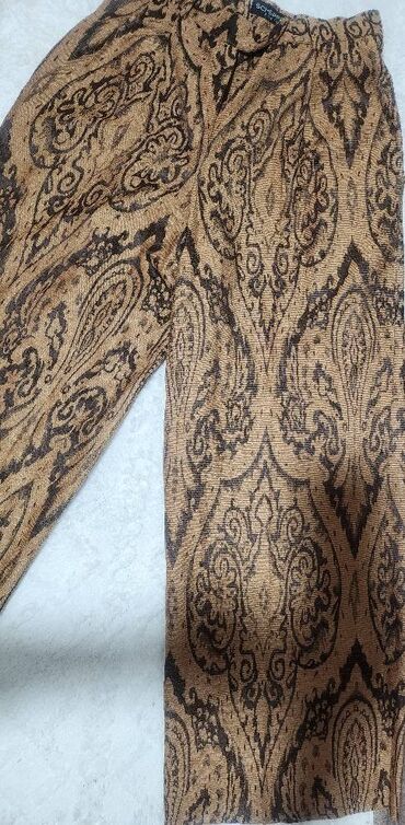 Pantalone: L (EU 40), Normalan struk, Ravne nogavice na lalafo.rs Pantalone: L (EU 40), Normalan struk, Ravne nogavice