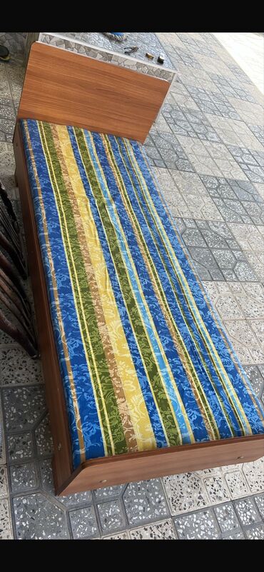 Mebel: İşlənmiş Kravat Satılır Təcili 50AZN 050-631-89-12