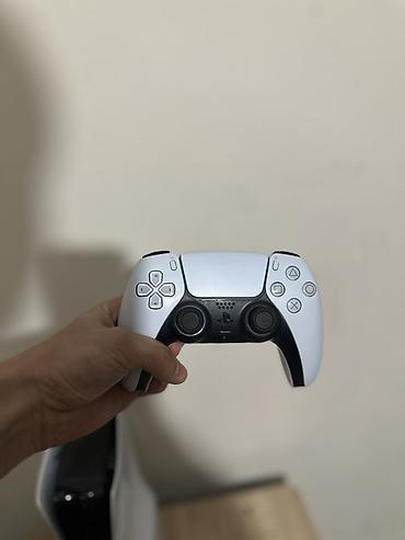 ps4 прошитая: Sony ps 5 slim + fc27 + 600 игр на год. Взял - приступил к игре — 6