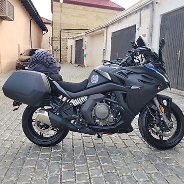 cfmoto 250sr: 650 sm3, 2022 il, 8000 km — 4