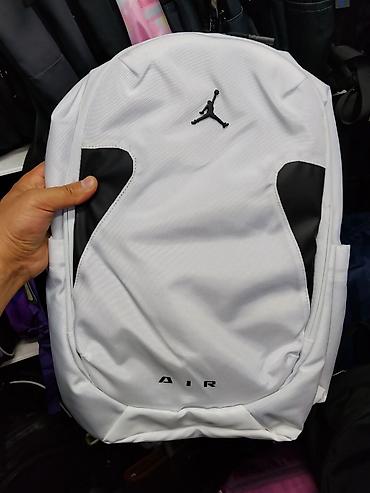 рюкзак спорт: Рюкзак спортивный Jordan Air, белый - Дизайн: минималистичный белый — 1