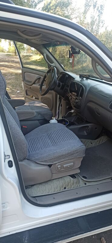 Toyota: Toyota Sequoia: 2004 г., Бензин, Внедорожник — 8