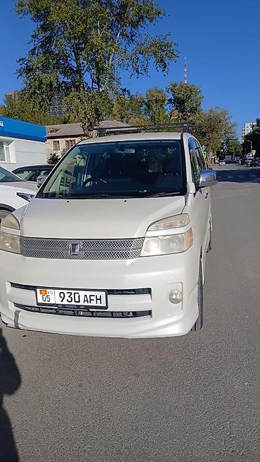 Voyah: Toyota Voxy: 2006 г., 2 л, Вариатор, Бензин, Минивэн — 3