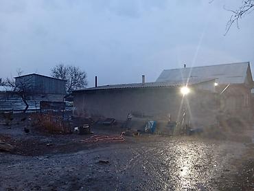 Продажа коттеджей и домов: 🚨 СРОЧНО! СРОЧНО! СРОЧНО! 🏡 Кара-Балта шаарында үй сатылат (шаардын — 4