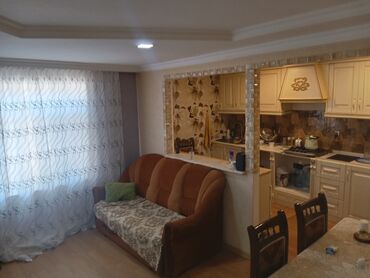 sumqayit 10 mkr evler: 2 otaqlı, 3 kv. m, Kredit yoxdur, Orta təmir