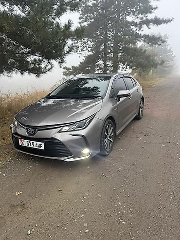 Toyota Corolla: 2020 г., 1.8 л, Гибрид, Седан