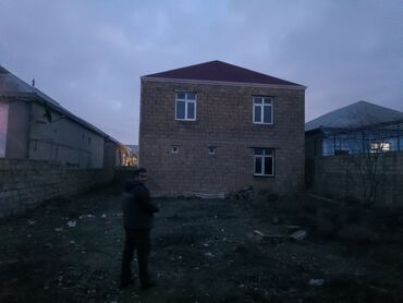 saray heyet ev: Saray 6 otaqlı, 200 kv. m, Kredit yoxdur, Təmirsiz